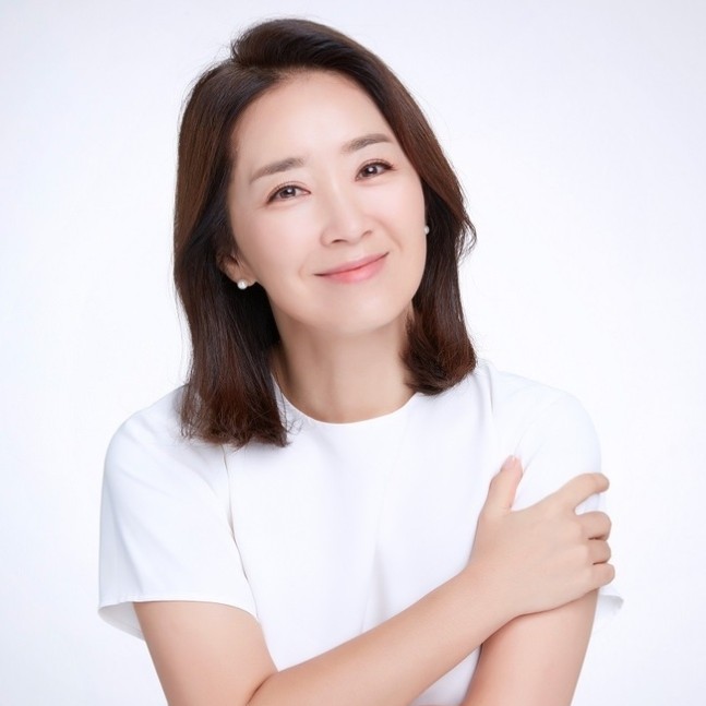 윤유선
